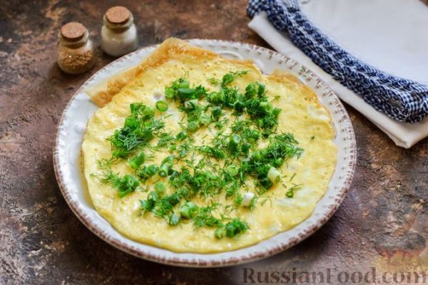 Яичные рулетики с сельдью
