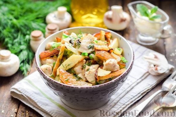 Жареная картошка с грибами и курицей