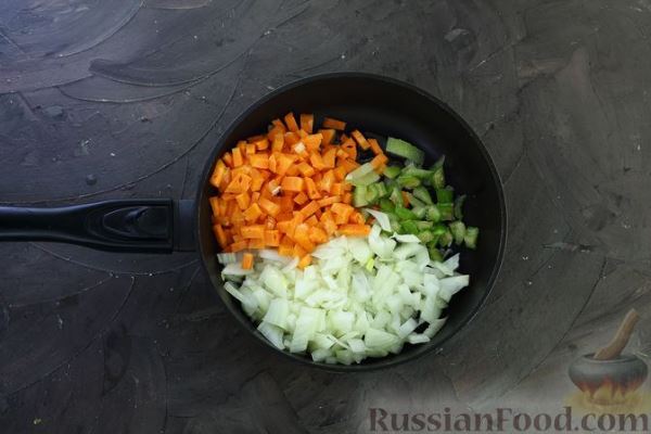 Картофельный суп с тушёнкой и рисом