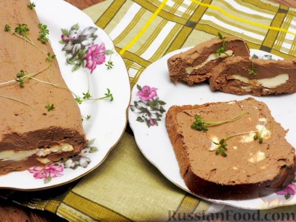 Паштет из печени индейки с салом и сливочным маслом