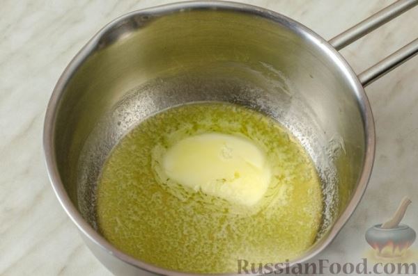 Пряный куриный суп с морковной лапшой