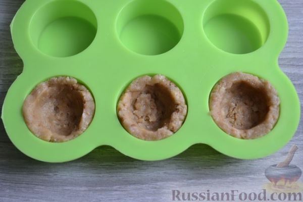Конфеты из печенья, со сгущённым молоком, орехами и мармеладом