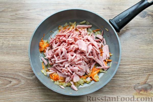 Мясная сборная солянка с тушёнкой