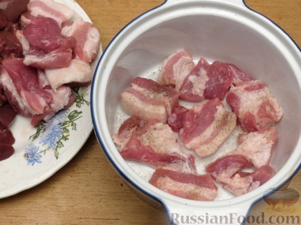 Паштет из свиной печени, подчерёвка и овощей, запечённый в духовке
