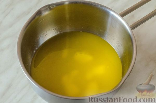 Дрожжевые пирожки-рулетики с мясом и черносливом