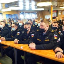 Экипаж «Паллады» получил награды за кругосветку