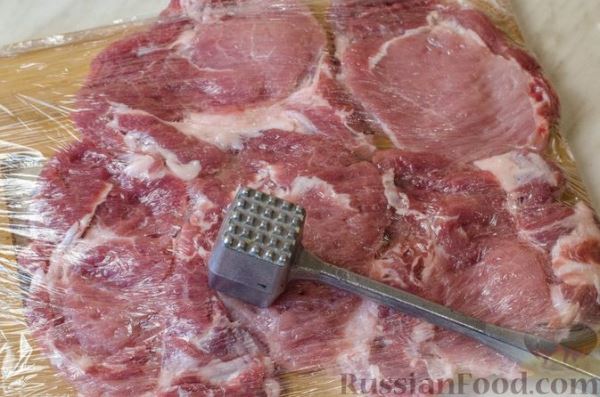 Свиная шея, запеченная с овощами и грибами (в рукаве)