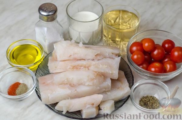 Запечённая треска с помидорами черри в белом вине и сливках