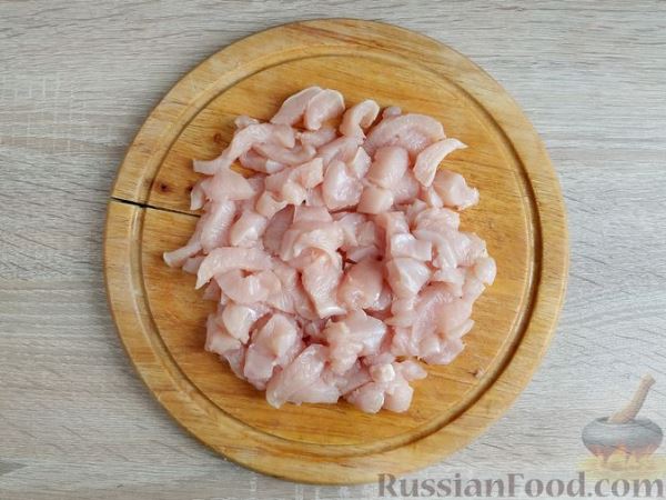Кускус с курицей и овощами, на сковороде