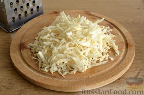 Скумбрия, запечённая с сельдереем и грибами (в фольге)
