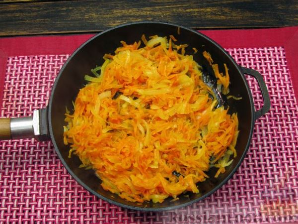 Запечённая скумбрия с апельсинами, на овощной подушке