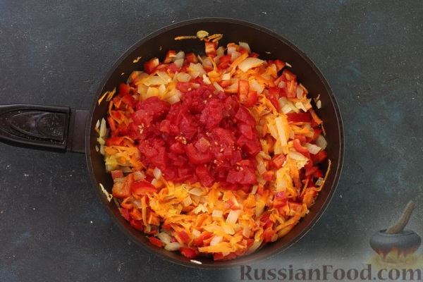 Фасолевый суп с овощами и купатами