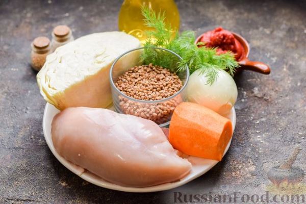 Тушёная капуста с курицей и гречкой (на сковороде)