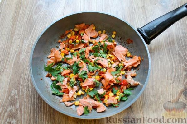Омлет с рыбой и овощами