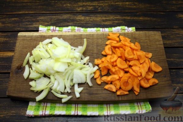 Жаркое из свиных рёбрышек и картофеля