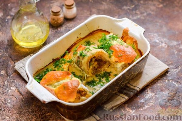 Запечённые рыбные рулетики с грибами и сыром