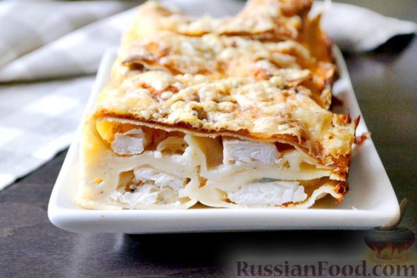 Лазанья с рыбой, помидорами и сыром