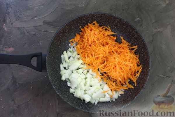 Тушёная капуста с консервированной фасолью