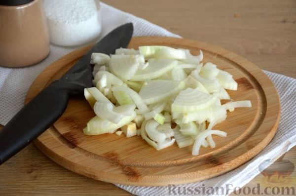 Говядина, тушенная с яблоками
