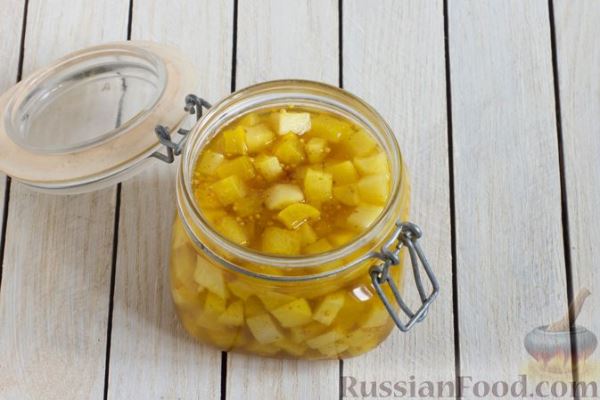 Маринованная редька дайкон