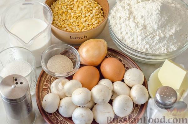 Дрожжевые пирожки с горохом и грибами (в духовке)