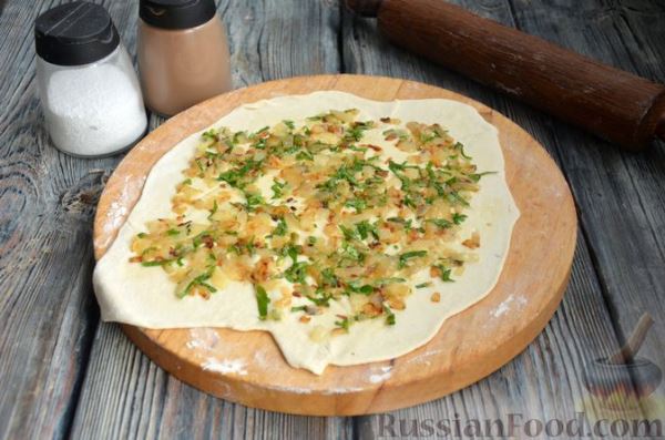 Суп с куриными рулетиками и клецками