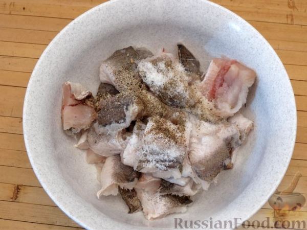 Рыба, жаренная в ореховой панировке