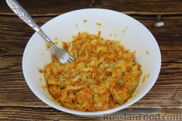 Рулет из рыбы с овощами и варёными яйцами (в духовке)