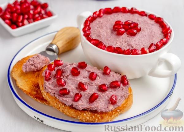 Паштет из фасоли, с орехами и гранатовым соком