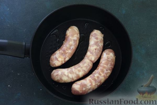 Фасолевый суп с овощами и купатами