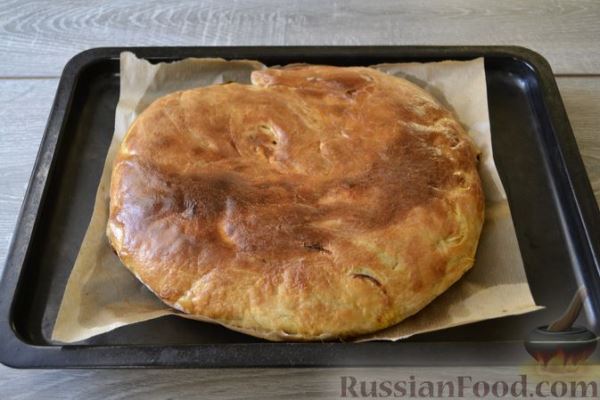 Катлама с пряной луковой начинкой