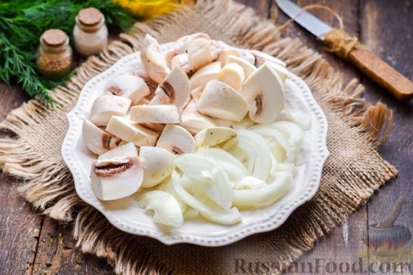 Жареная картошка с грибами и курицей