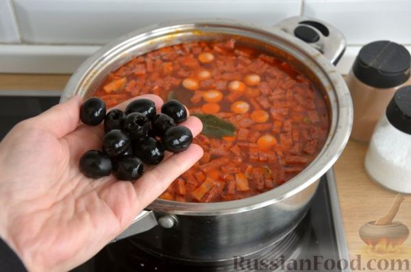 Солянка с консервированным горошком