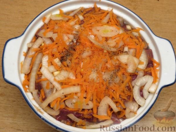 Паштет из свиной печени, подчерёвка и овощей, запечённый в духовке