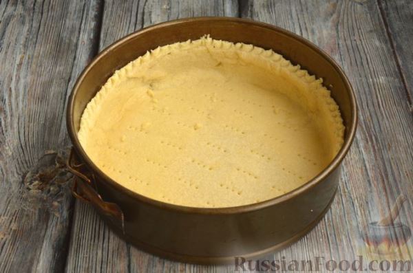 Киш с индейкой, грибами и картофелем
