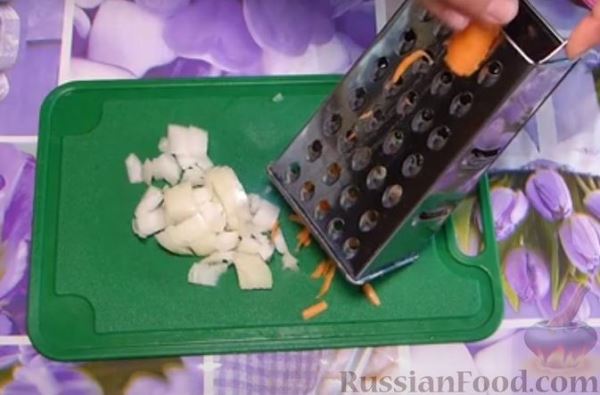 Рулет из скумбрии с овощами, грибами и сыром