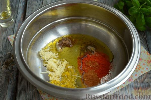 Жареная форель с соусом из авокадо и базилика
