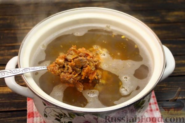 Фасолевый суп с тушёнкой