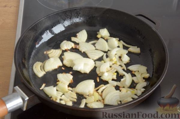 Киш с индейкой, грибами и картофелем