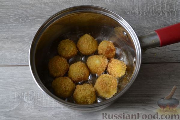 Крем-суп из кукурузы и капусты с картофельными крокетами