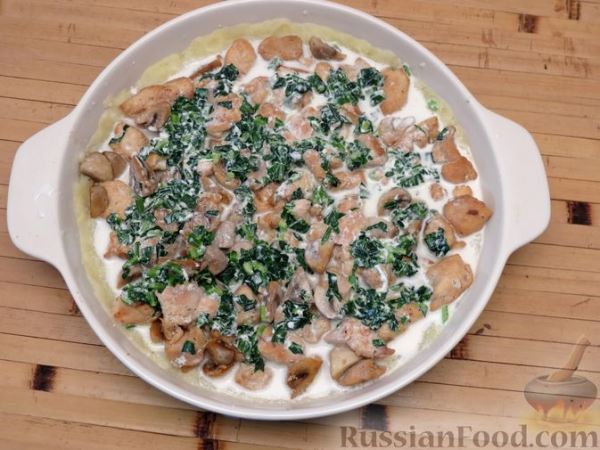 Картофельная запеканка с курицей, черемшой и сыром