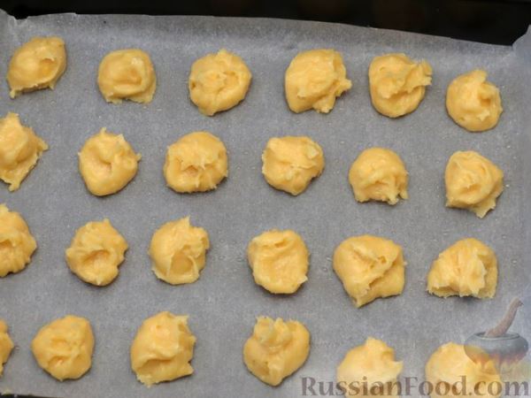 Профитроли с варёной сгущёнкой