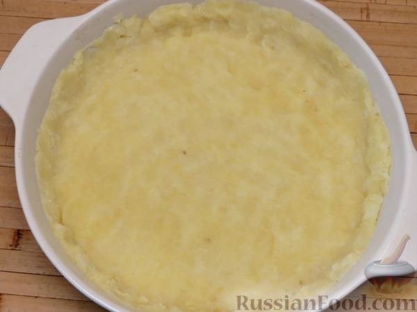 Картофельная запеканка с курицей, черемшой и сыром