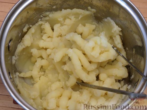 Картофельная запеканка с курицей, черемшой и сыром