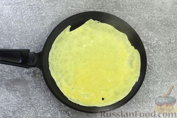 Рулет из блинов с заварным кремом