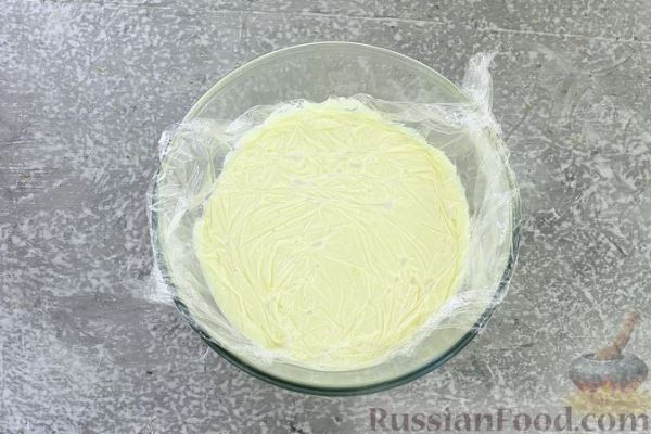 Рулет из блинов с заварным кремом