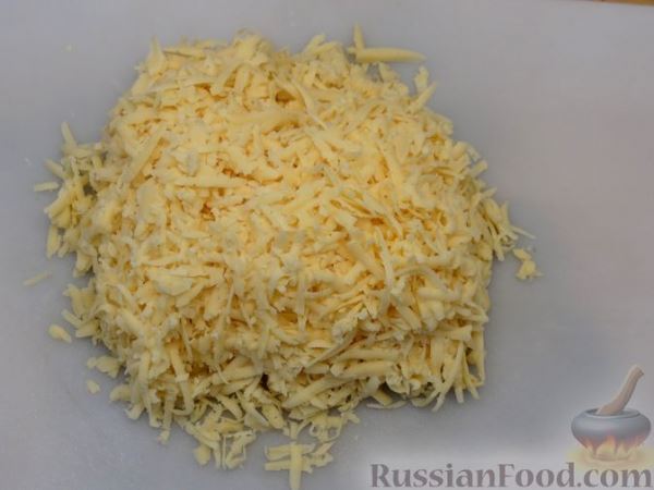 Картофельная запеканка с курицей, черемшой и сыром