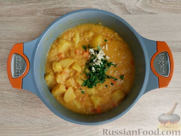 Картошка, тушенная с чечевицей