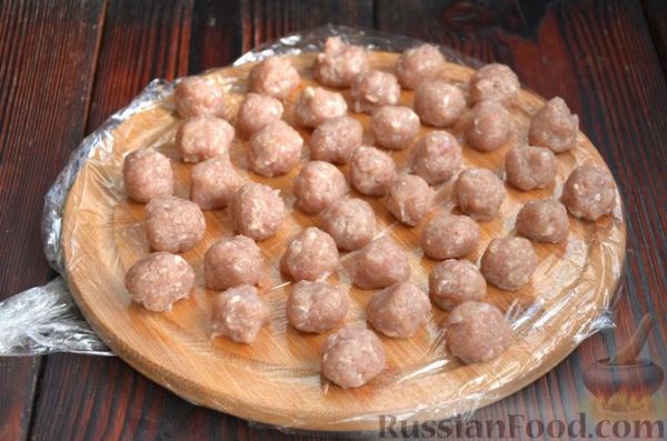 Суп с фрикадельками и консервированной фасолью