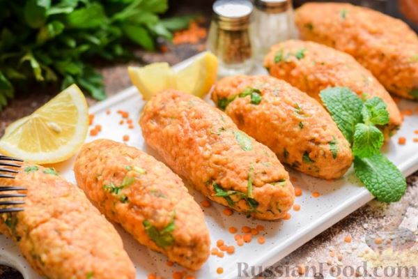 Постные котлеты из чечевицы и кускуса (мерджимекли кёфте)